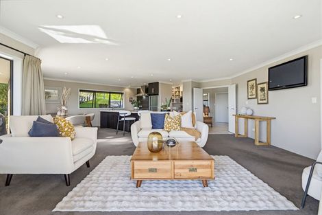 Photo of property in 64 Sereno Vista, Bellevue, Tauranga, 3110