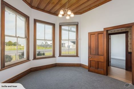 Photo of property in 21 Railway Street, Helensville, 0800