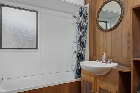 Photo of property in 71 Reynella Drive, Massey, Auckland, 0614