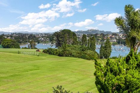 Photo of property in 53 Manor Park, Sunnyhills, Auckland, 2010