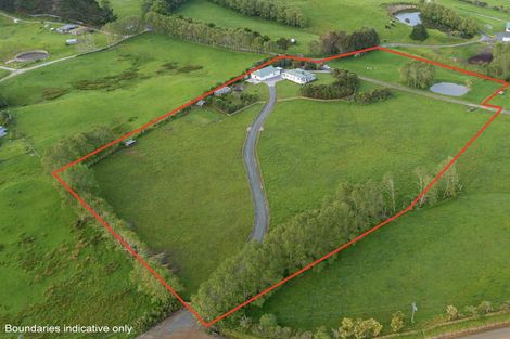 Photo of property in 73 Ranganui Road, Kaiwaka, 0573
