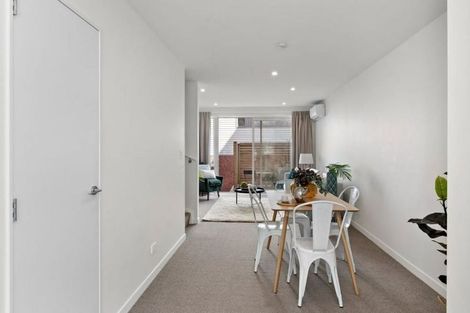 Photo of property in 24u3 Princess Terrace, Newtown, Wellington, 6021