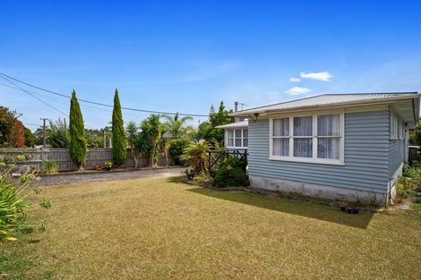 Photo of property in 15 Renata Crescent, Te Atatu Peninsula, Auckland, 0610