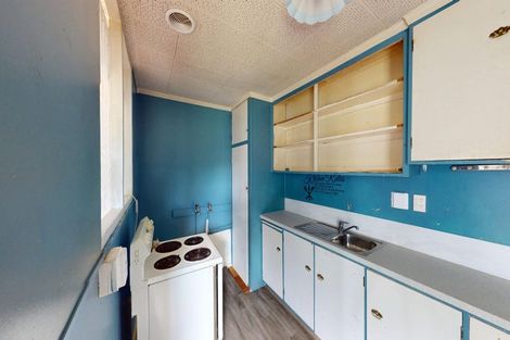 Photo of property in 48 Rangiora Street, Castlecliff, Whanganui, 4501