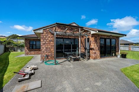 Photo of property in 11 Cabbage Tree Grove, Woodridge, Wellington, 6037