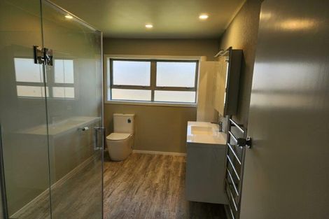 Photo of property in 1 Guinness Crescent, Ilam, Christchurch, 8041