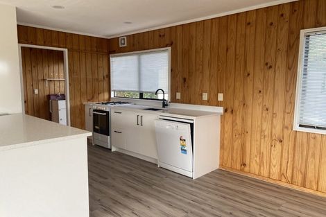 Photo of property in 42a Glanmire Road, Newlands, Wellington, 6037