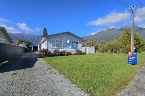 Photo of property in 7 Roberts Street, Whataroa, 7886