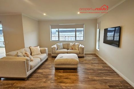 Photo of property in 12 Kingi Te Ahoaho Place, Otaki, 5512