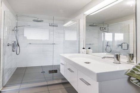 Photo of property in 1/38 Ferry Street, Seatoun, Wellington, 6022