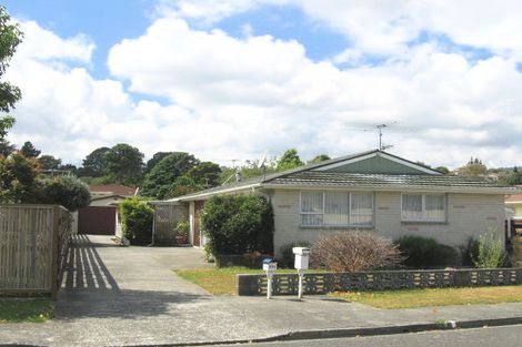 Photo of property in 30a Roband Crescent, Brown Owl, Upper Hutt, 5018