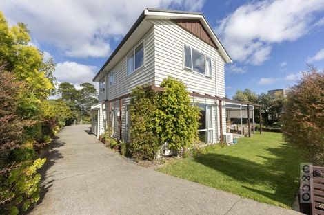 Photo of property in 64 Pohutukawa Parade, Riverhead, 0820