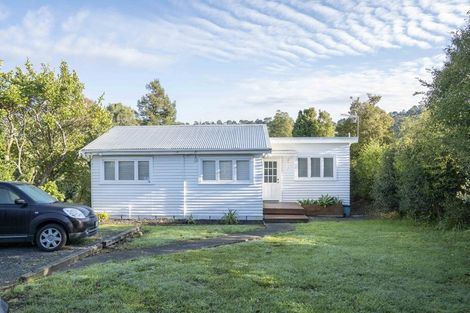 Photo of property in 637 Swanson Road, Swanson, Auckland, 0612