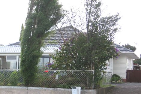 Photo of property in 4 Edwards Avenue, Henderson, Auckland, 0610
