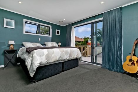 Photo of property in 125 Solar Road, Glen Eden, Auckland, 0602