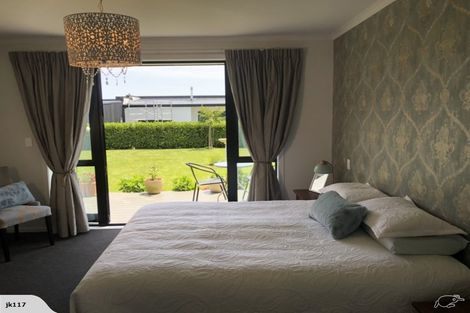 Photo of property in 2b Kaniera Terrace, Cambridge, 3434