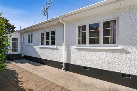 Photo of property in 33 Rogan Street, New Plymouth, 4310