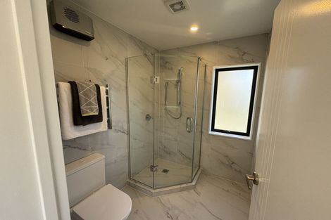 Photo of property in 47b Northcote Road, Hillcrest, Auckland, 0627