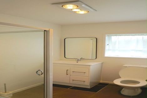 Photo of property in 2/268 Pakuranga Road, Pakuranga Heights, Auckland, 2010