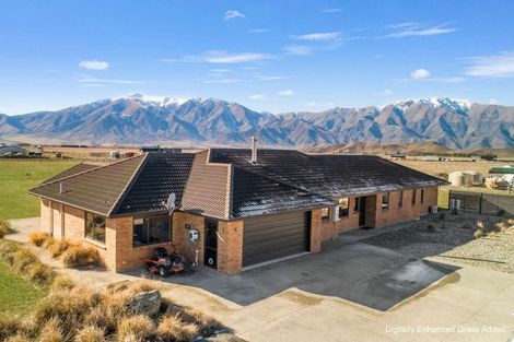 Photo of property in 10 Hardacre Place, Omarama, 9412