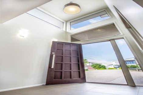 Photo of property in 9 Corsica Way, Karaka, Papakura, 2113