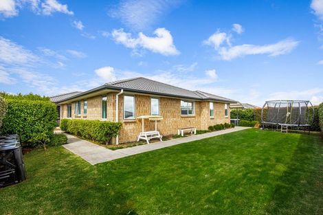Photo of property in 44c Gilbransen Road, Kumeu, 0810
