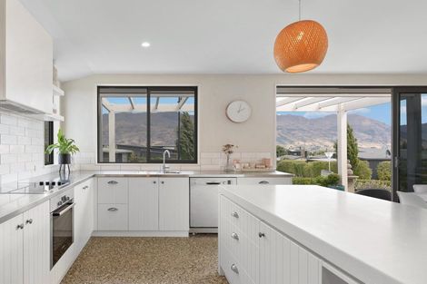 Photo of property in Kamahi Street, Wanaka, 9305