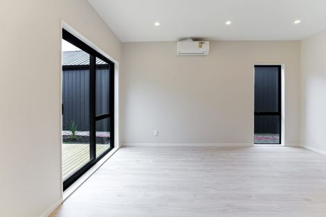 Photo of property in 11 Horokaka Street, Massey, Auckland, 0614