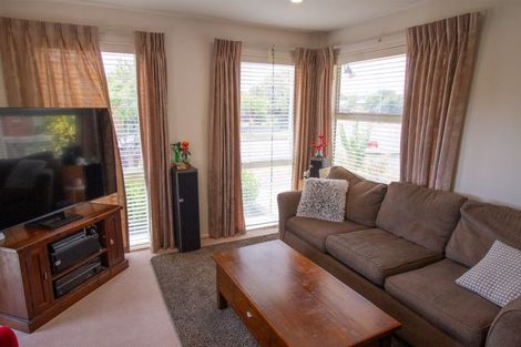 Photo of property in 22 Bickerton Street, Wainoni, Christchurch, 8061