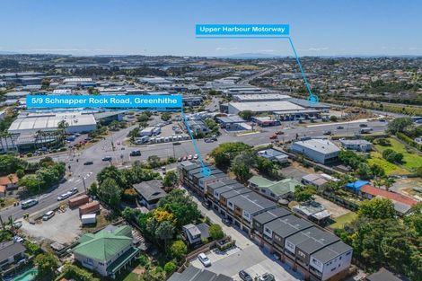 Photo of property in 11/9 Schnapper Rock Road, Greenhithe, Auckland, 0632