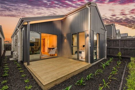 Photo of property in 23 Paretao Street, Massey, 0614