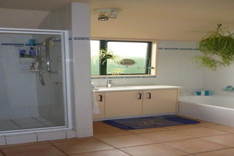 Photo of property in 36 Castletown Place, New Brighton, Christchurch, 8083