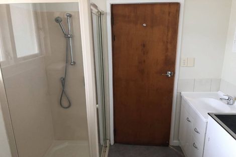 Photo of property in 18u2 Agra Crescent, Khandallah, Wellington, 6035