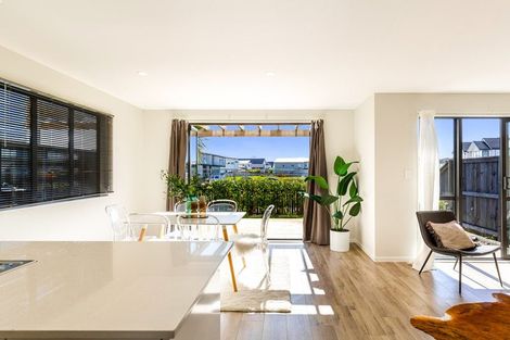 Photo of property in 9 Irving Place, Hobsonville, Auckland, 0616