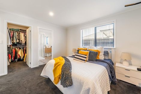 Photo of property in 1 Taraiti Crescent, Kenepuru, Porirua, 5022