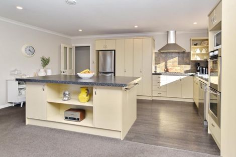 Photo of property in 8 Sonia Place, Casebrook, Christchurch, 8051