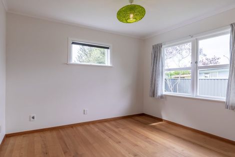 Photo of property in 73 Gloria Avenue, Te Atatu Peninsula, Auckland, 0610
