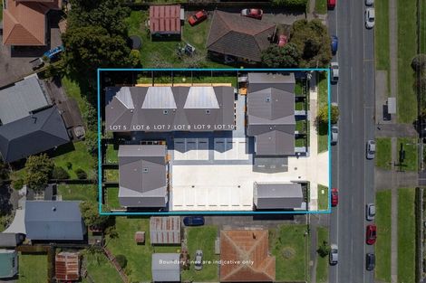 Photo of property in 9/47 Beach Road, Te Atatu Peninsula, 0610