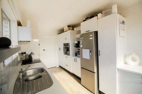 Photo of property in 32 Palliser Place, Milson, Palmerston North, 4414