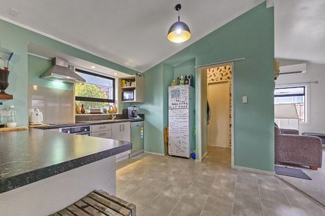 Photo of property in 76 Kawaha Point Road, Kawaha Point, Rotorua, 3010