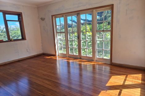 Photo of property in 39 Chaucer Road, Hospital Hill, Napier, 4110