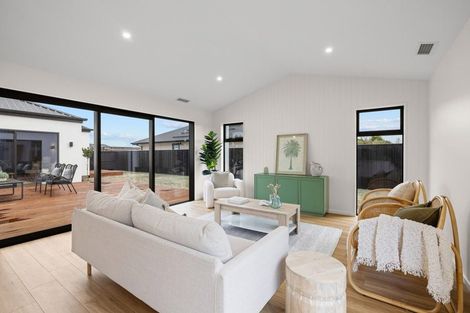 Photo of property in 25 Kakatai Place, North New Brighton, 8083