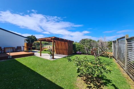 Photo of property in 2 Courthouse Lane, Coromandel, 3506