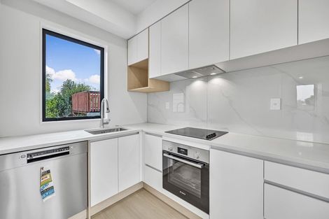 Photo of property in 4/163 Edmonton Road, Te Atatu South, Auckland, 0610