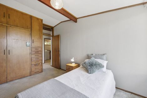Photo of property in 222 Atkinson Road, Titirangi, Auckland, 0604