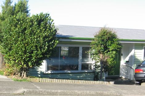 Photo of property in 8 Fairburn Grove, Johnsonville, Wellington, 6037