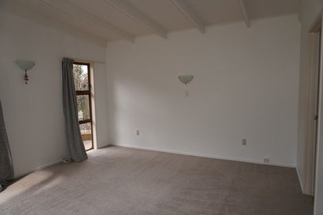 Photo of property in 11 Munstead Place, Hillcrest, Auckland, 0627