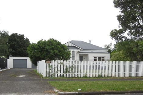 Photo of property in 85 Kayes Road, Pukekohe, 2120
