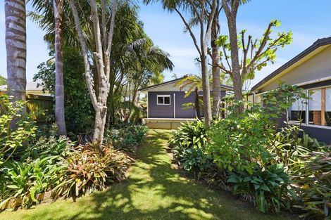 Photo of property in 47 Taihiki Road, Clarks Beach, 2122