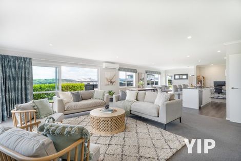 Photo of property in 50 Havana Rise, Grenada Village, Wellington, 6037